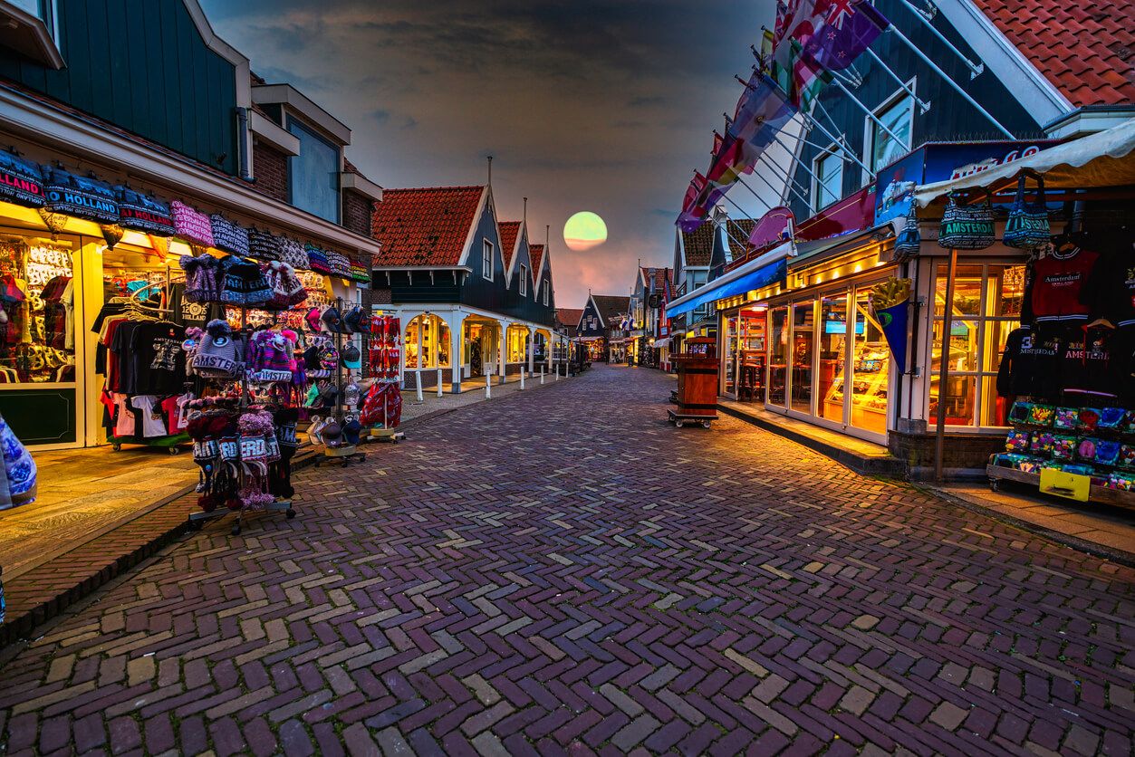 caxton-travel-smarter-blog-24-hours-in-amsterdam-the-netherlands (4).jpg