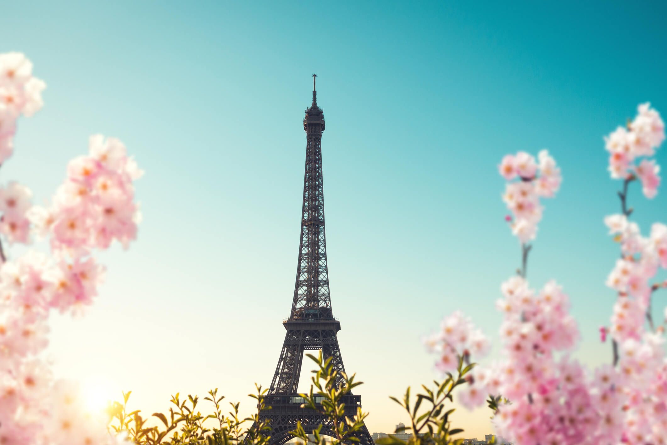 caxton-travel-smarter-blog-24-hours-in-paris-header.jpg