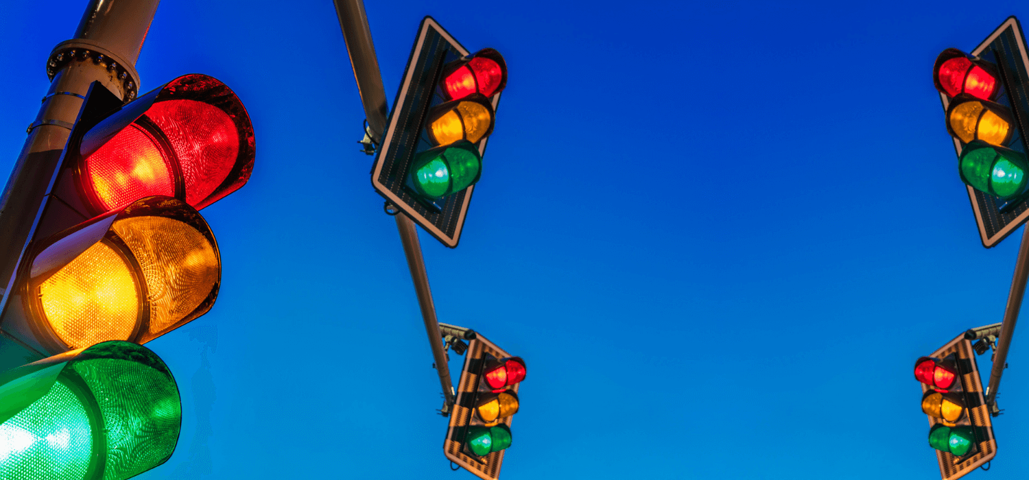 caxton-travel-smarter-blog-travelling-abroad-pandemic-what-know-traffic-light-system.png
