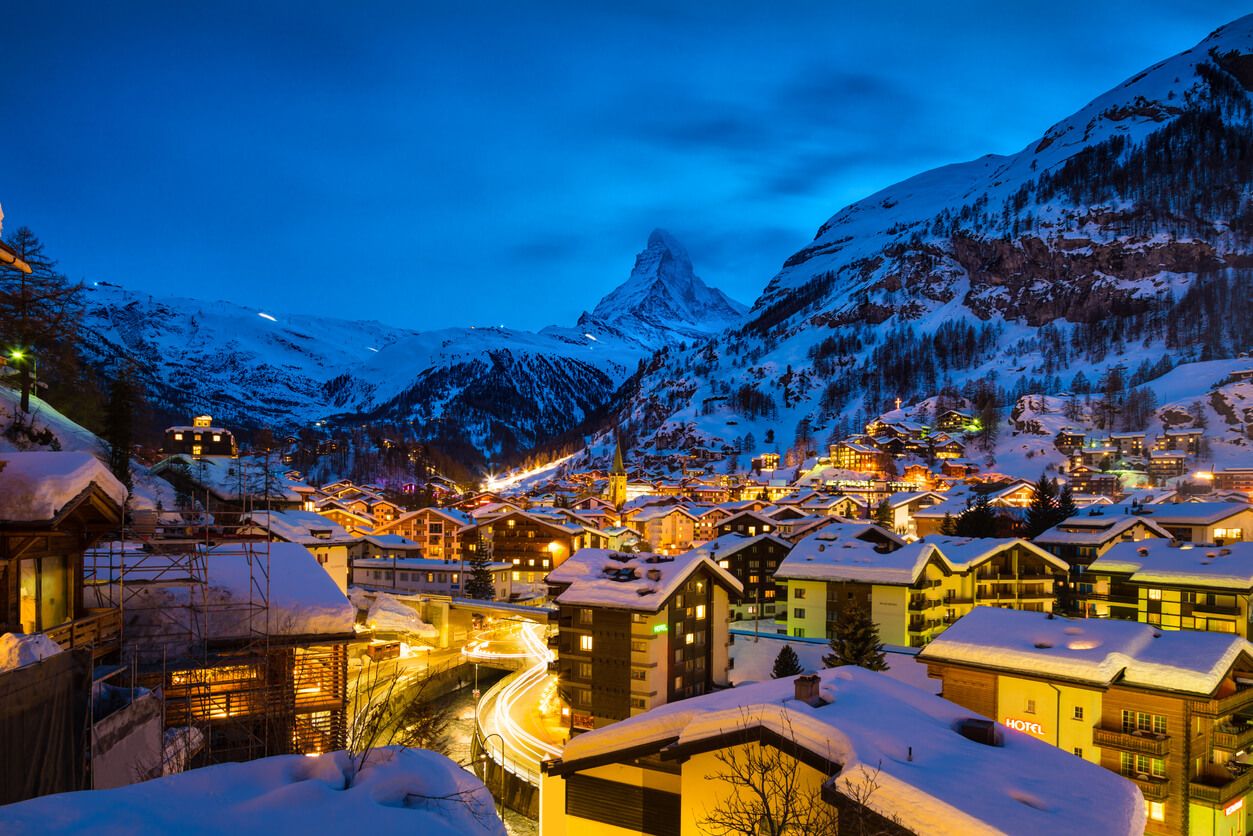 zermatt-switzerland-caxton-travel-smarter-blog-top-2022-2023-ski-resorts.jpg